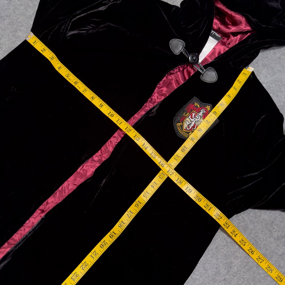 ๐ Harry Potter Unisex Gryffindor Heavyweight Blk Velvet Robe Cosplay Halloween - Picture 16 of 16